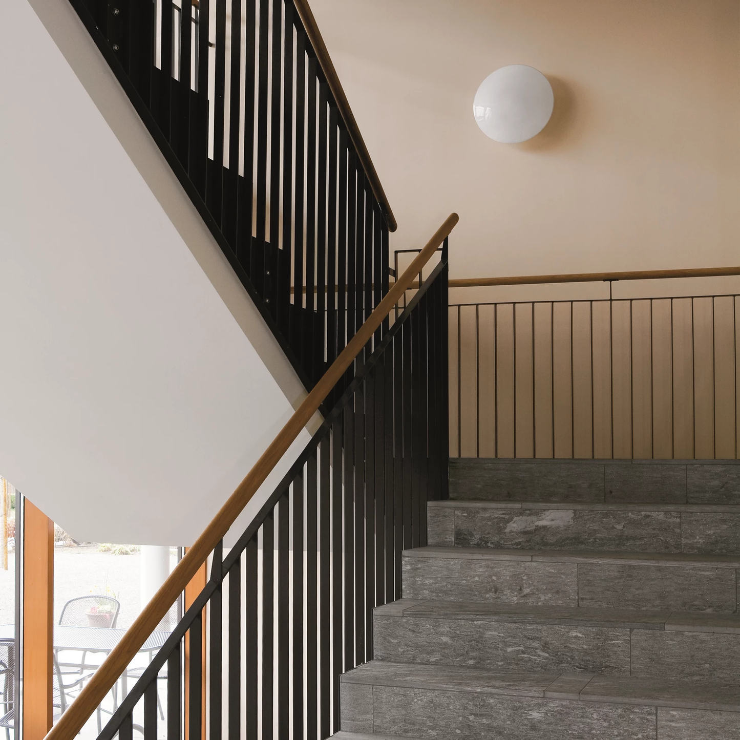 AJ Eklipta - Arne Jacobsen