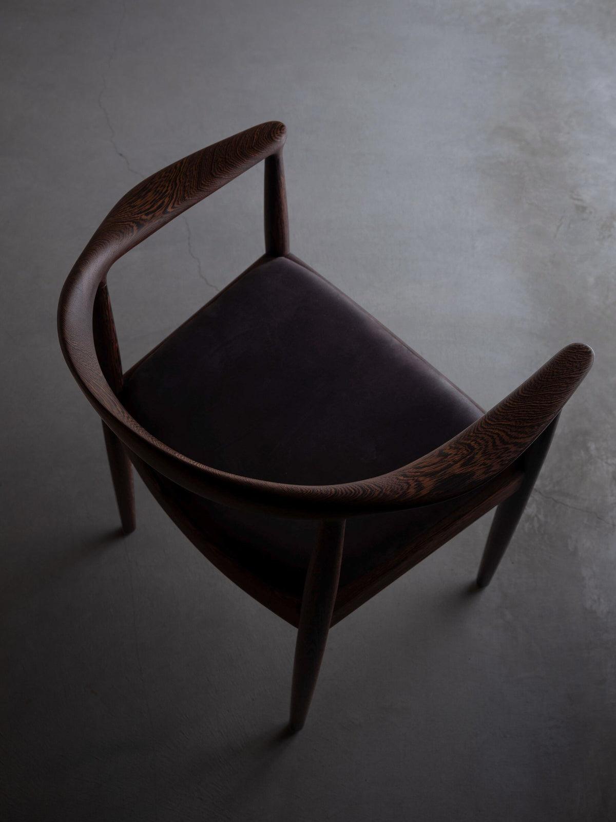 pp503 | Round Chair - Rare Edition