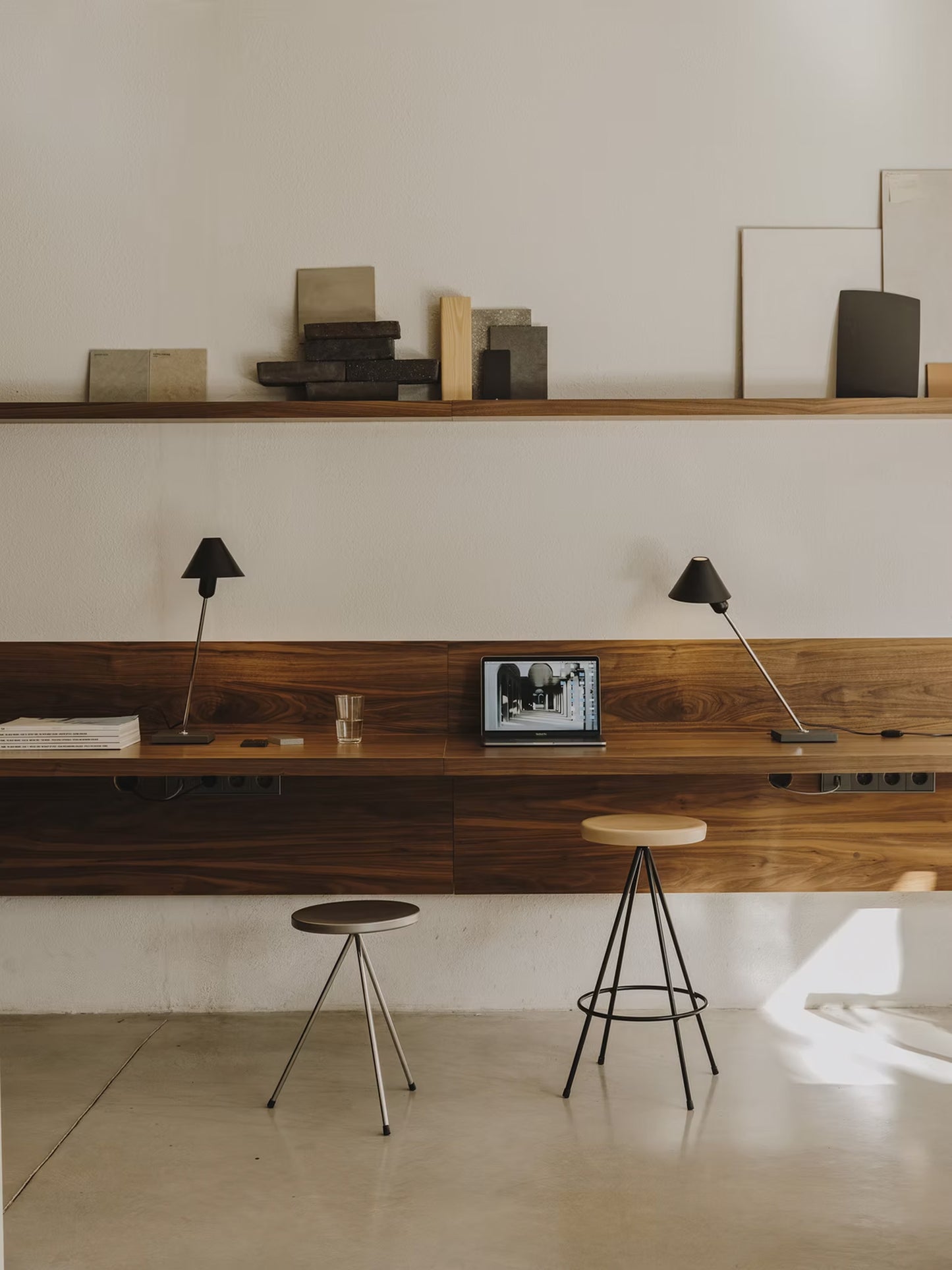 GIRA Table Lamp - J.M. Massana/J.M. Tremoleda/Mariano Ferrer