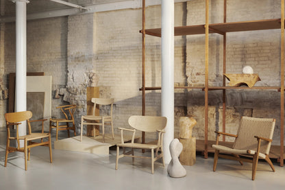 CH22 Lounge Chair - lifestyle