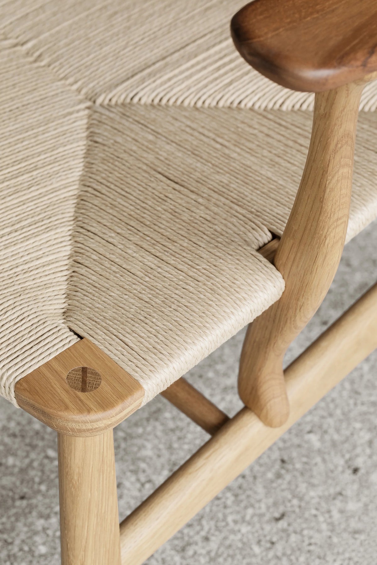 CH22 Lounge Chair - lifestyle