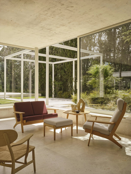 CH291 Lounge Chair - lifestyle