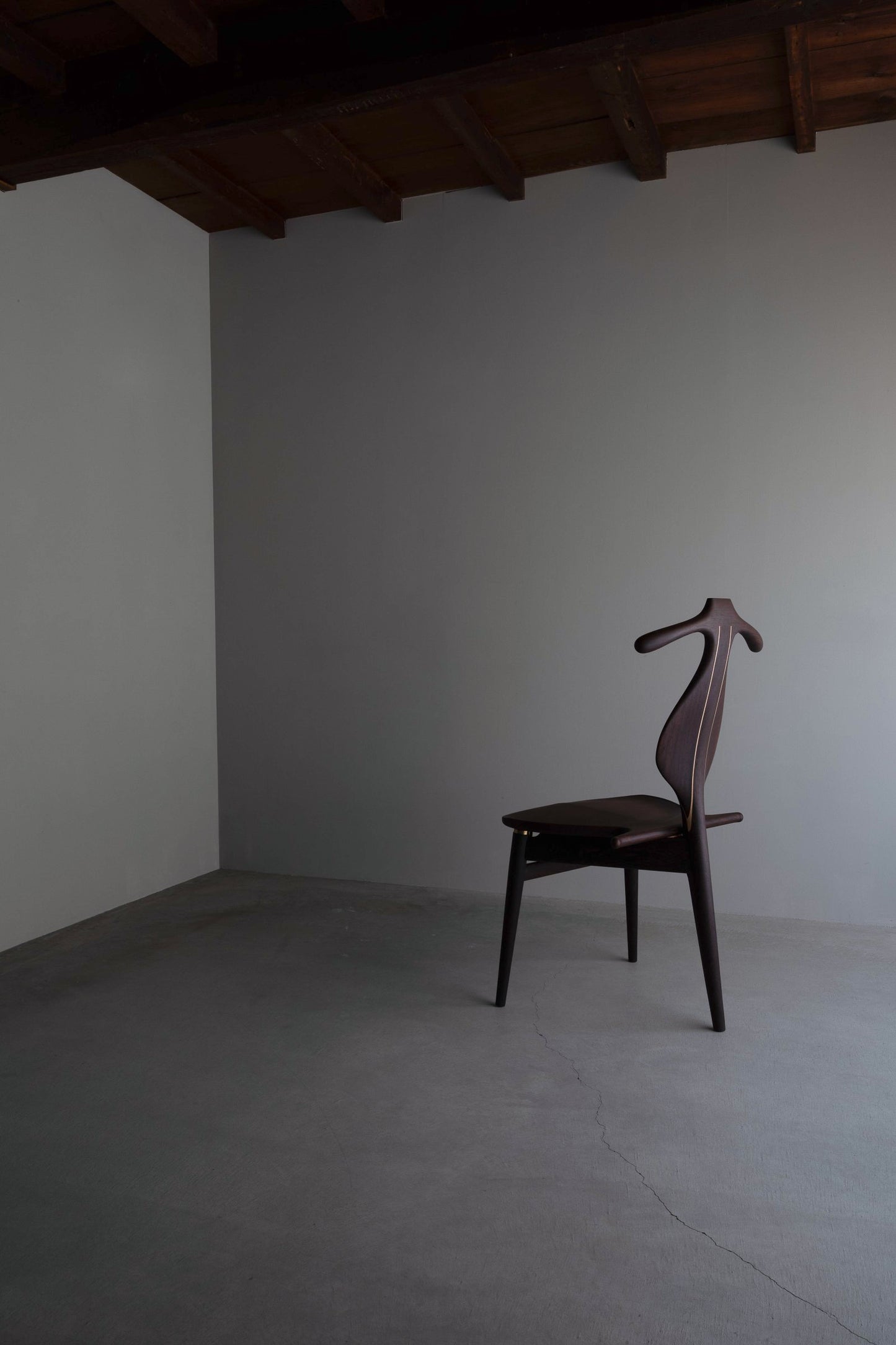 pp250 | Valet Chair - Rare Edition