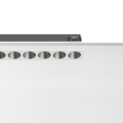 Light Shadow Line：8L Trim Steel/White