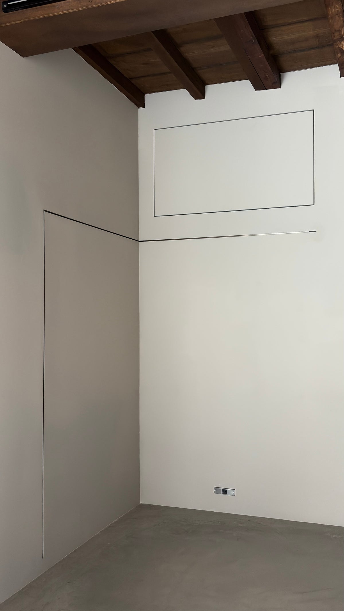 The Micro Running Magnet
