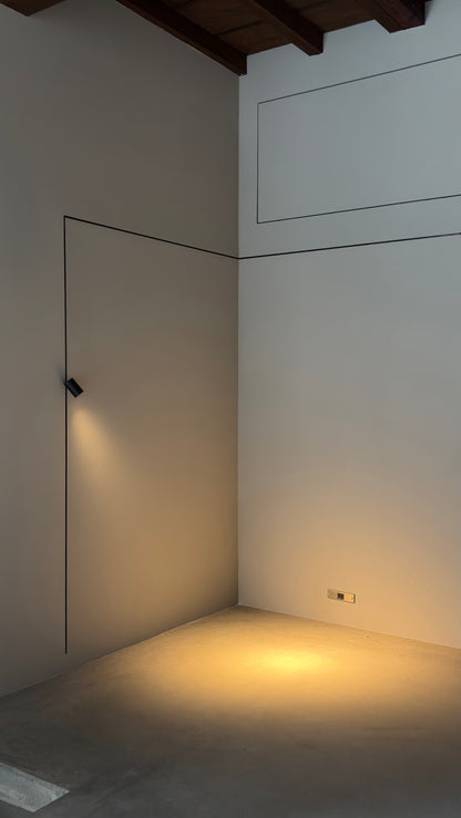 The Micro Running Magnet