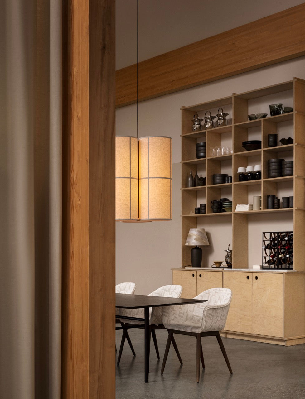 Snaregade Dining Table Rectangular lifestyle