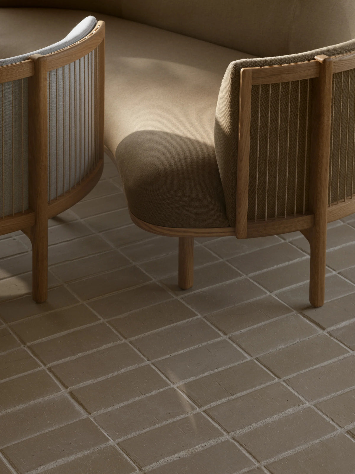 RF1904 Sideways Lounge Chair - lifestyle
