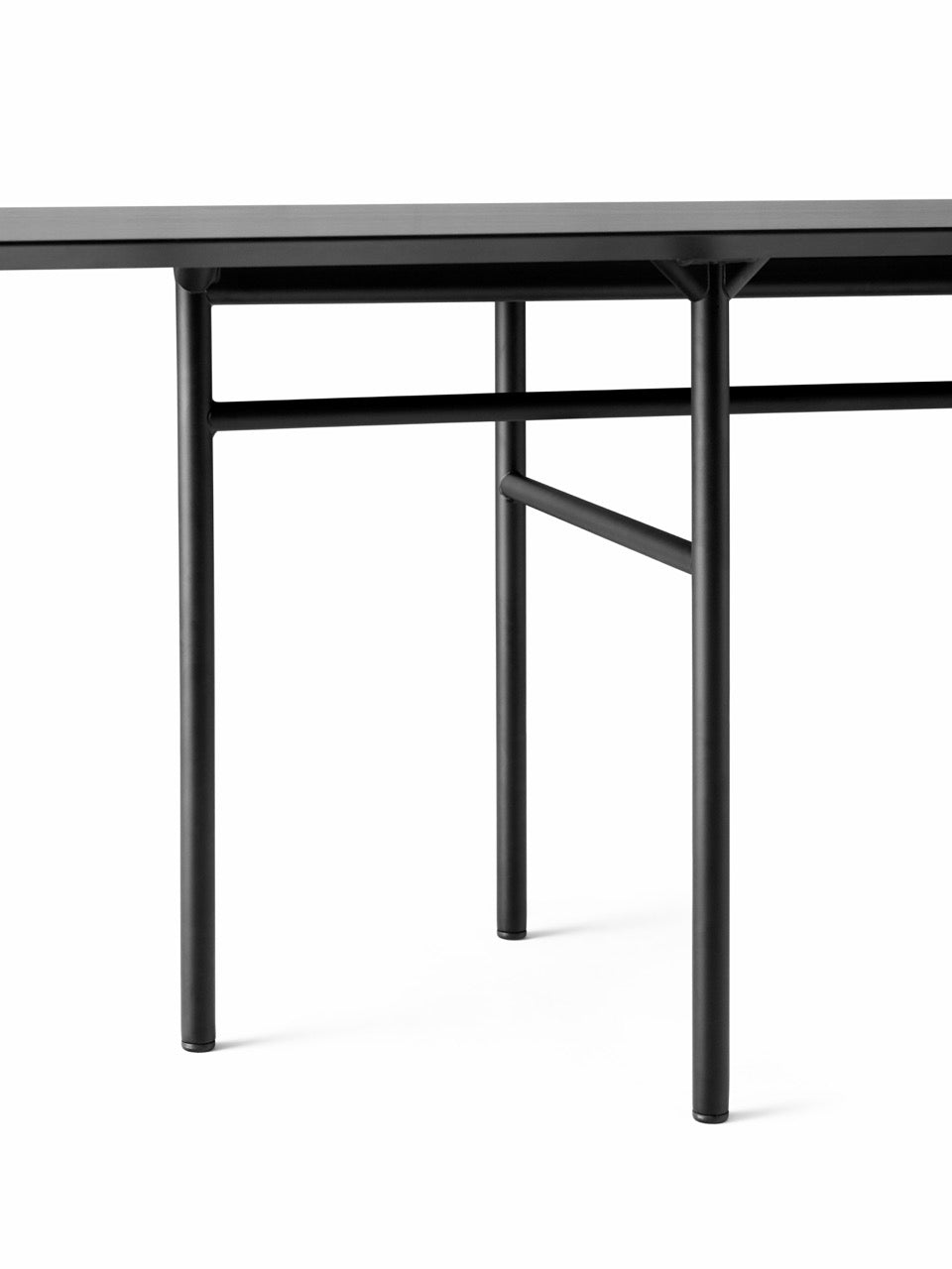 Snaregade Dining Table detail