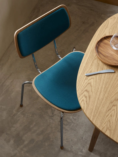 VLA26P Vega Chair - lifestyle