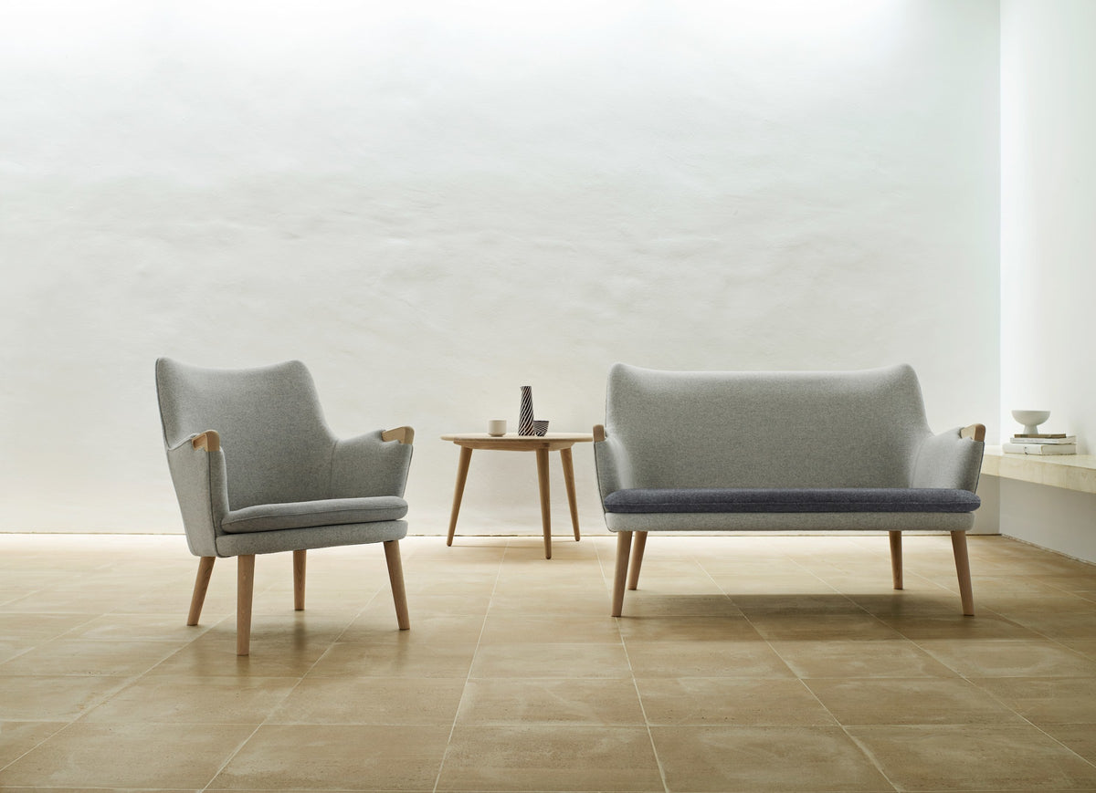 CH71 Lounge Chair lifestyle - light grey, with CH72 sofa