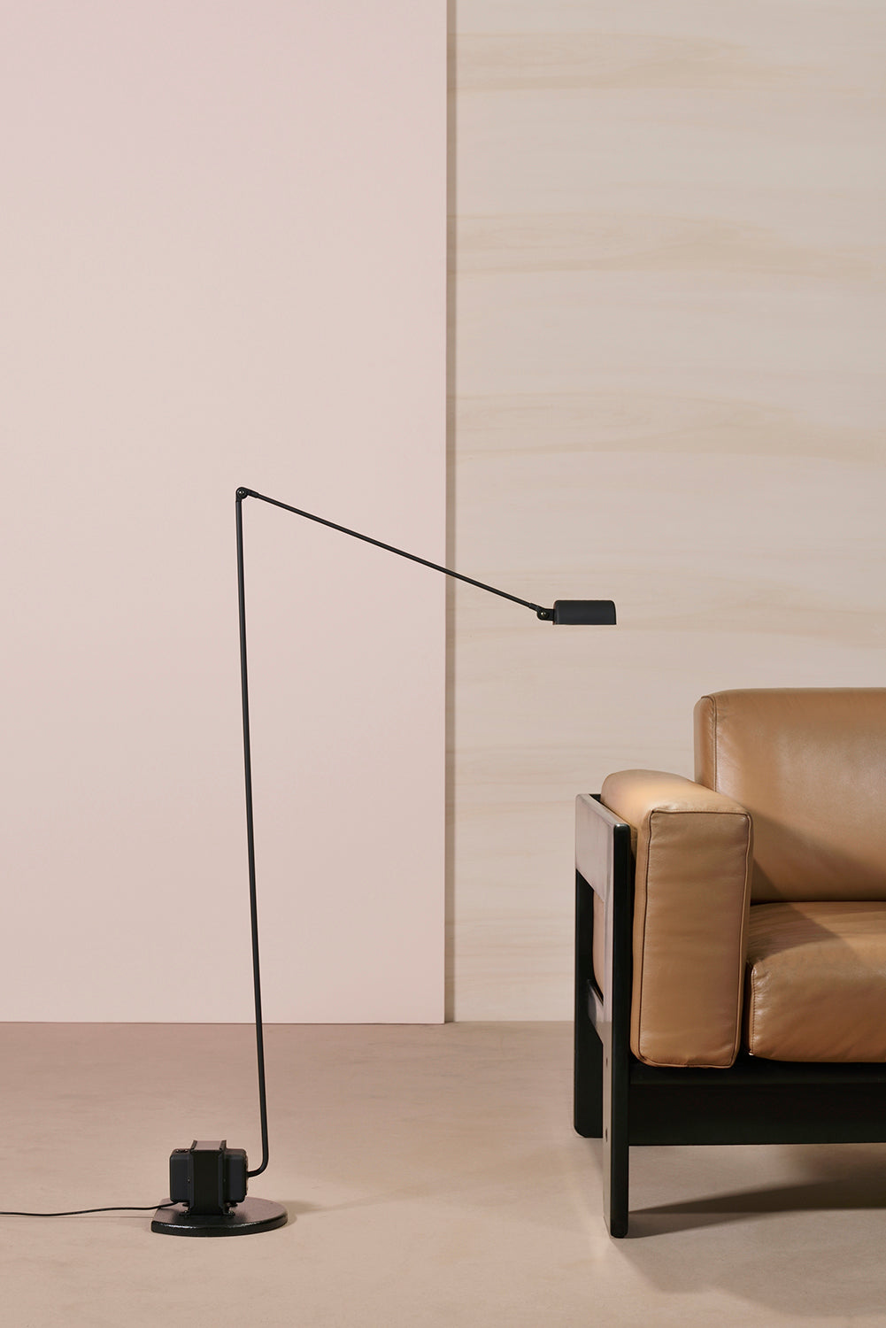Daphine LED Floor Lamp | LUMINA
