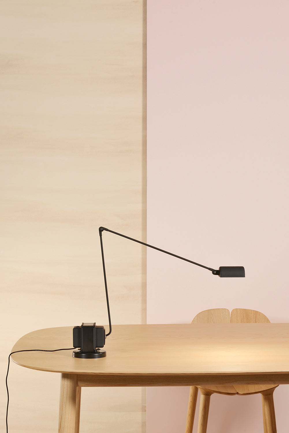 Daphine LED Table Lamp | LUMINA