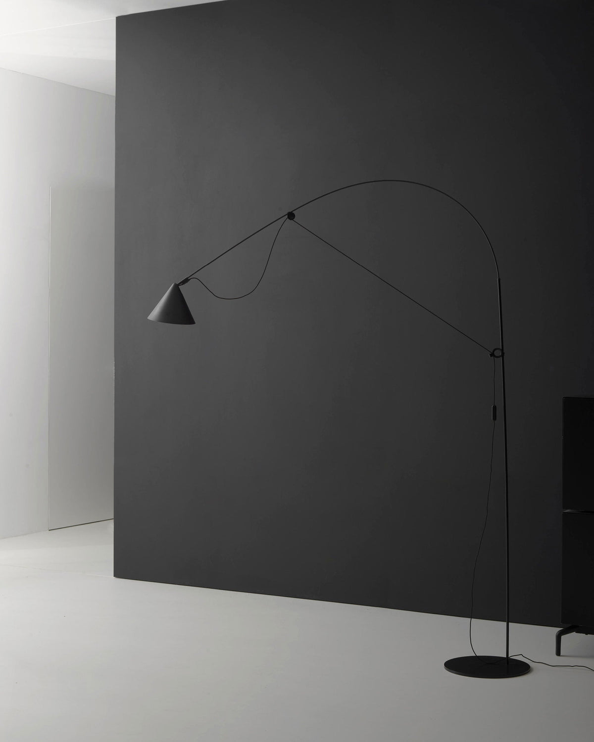 AYNO Floor Lamp | Midgard