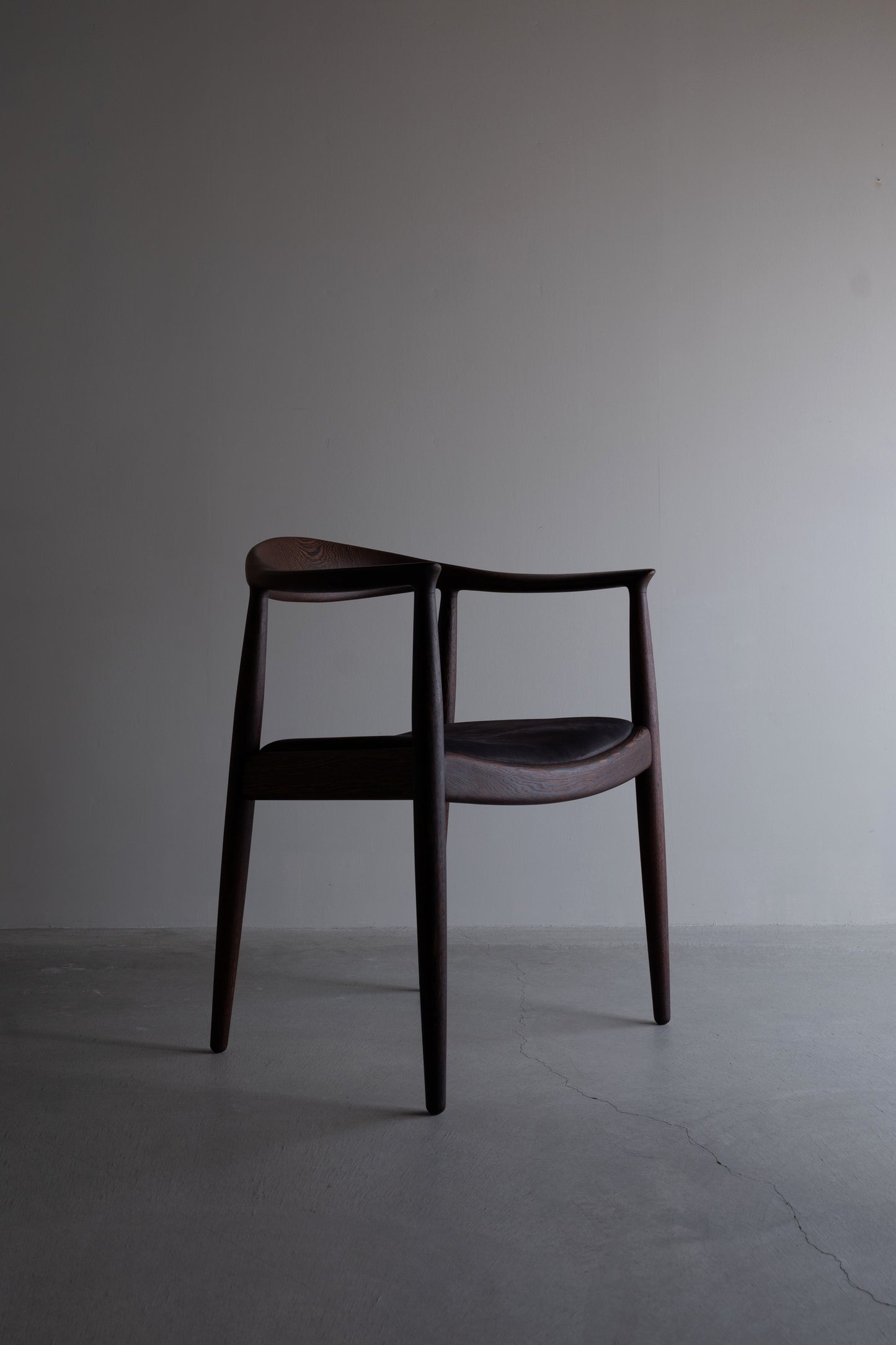 pp503 | Round Chair - Rare Edition