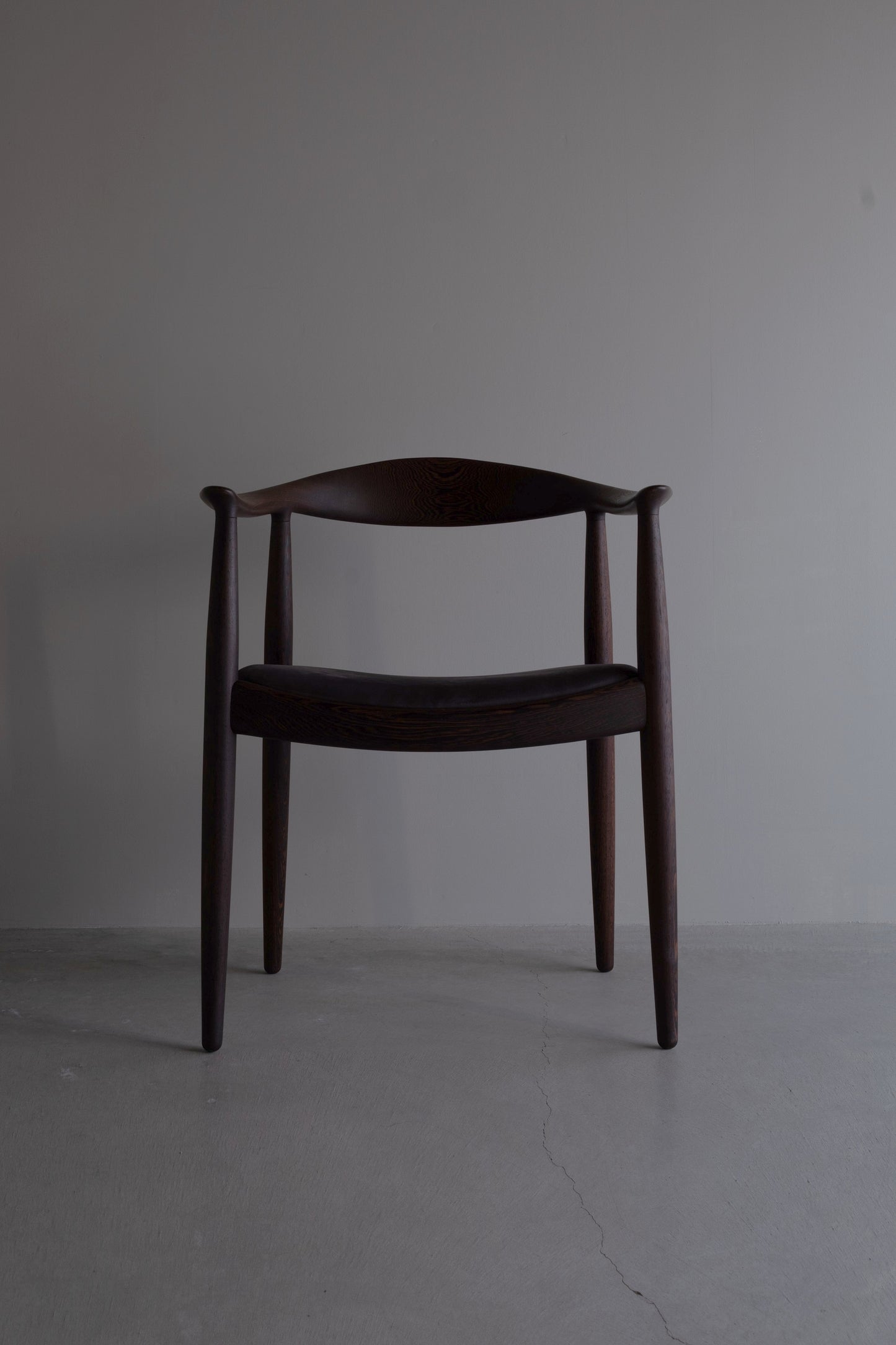 pp503 | Round Chair - Rare Edition